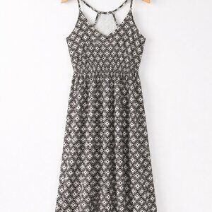 Old Navy Beautiful midi dress with a black and white geometric print